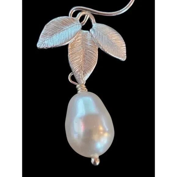 Faux Pearl Floral Drop Earring - Picture 2 of 3